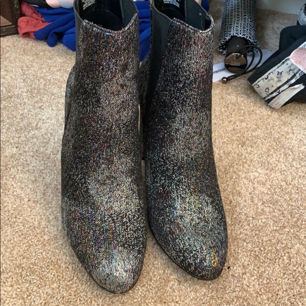 Never been worn Steve Madden Boots!!